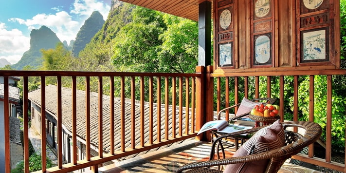 The YAngshuo Mountain Retreat hillview twin room is perfect for travellers on a budget.