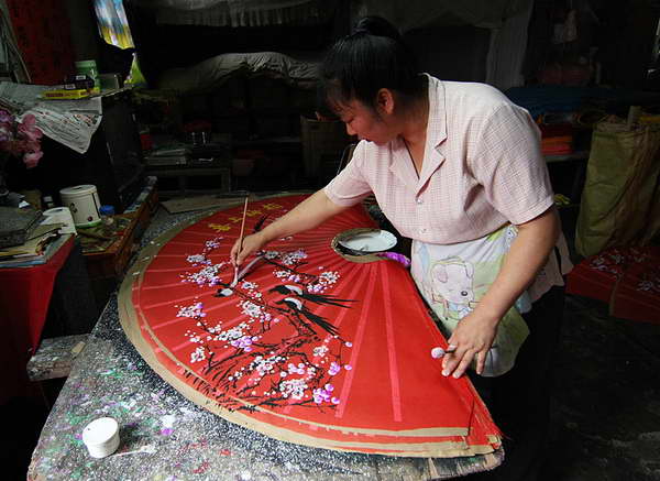 Fan painting fuli village Yangshuo recommended by Yangshuo Mountain Retreat