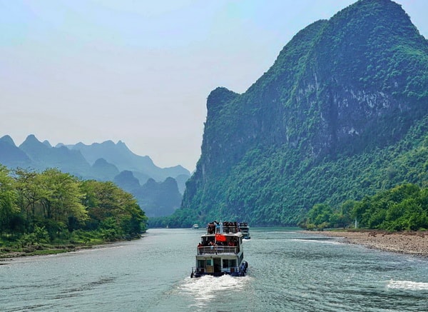 Guilin to Yangshuo Li River cruise