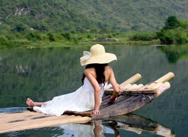 Yangshuo Mountain Retreat bamboo rafting Yulong River Yangshuo