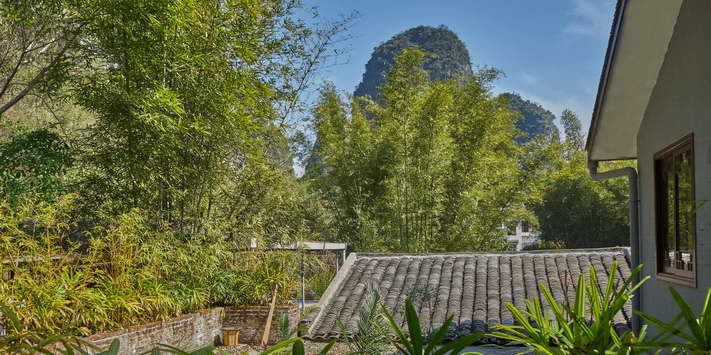 Yangshuo Mountain Retreat hill view twin rooms - best among budget Yangshuo hotels.
