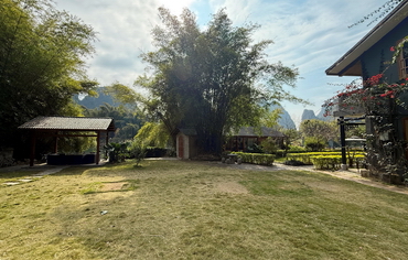 Yangshuo Mountain Retreat Riverview Queen terrace 2026